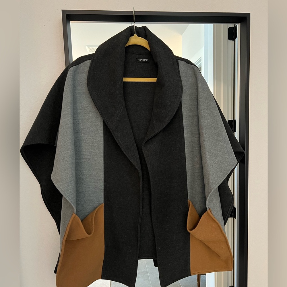 [Topshop] Color-block Shawl Cape - Picture 3 of 6
